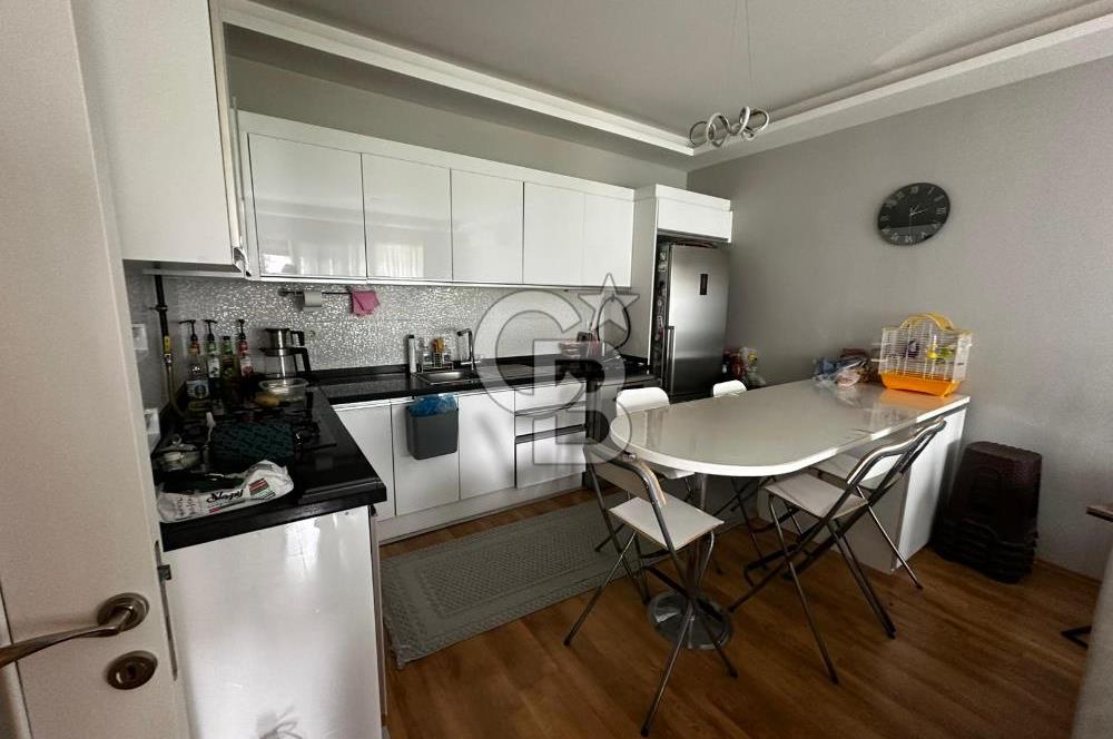 İZMİR ÇİĞLİ İNÖNÜ MAHALLESİ ZEYTİNLİ EVLER SİTESİ SATILIK 2+1 DAİRE HAVUZLU