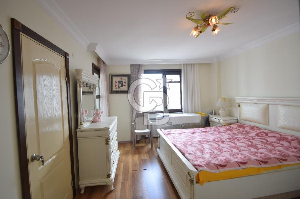 KARTAL ORHANTEPE’DE SAHİLE YAKIN, YÜKSEK ARSA PAYLI 3+1 SATILIK DAİRE