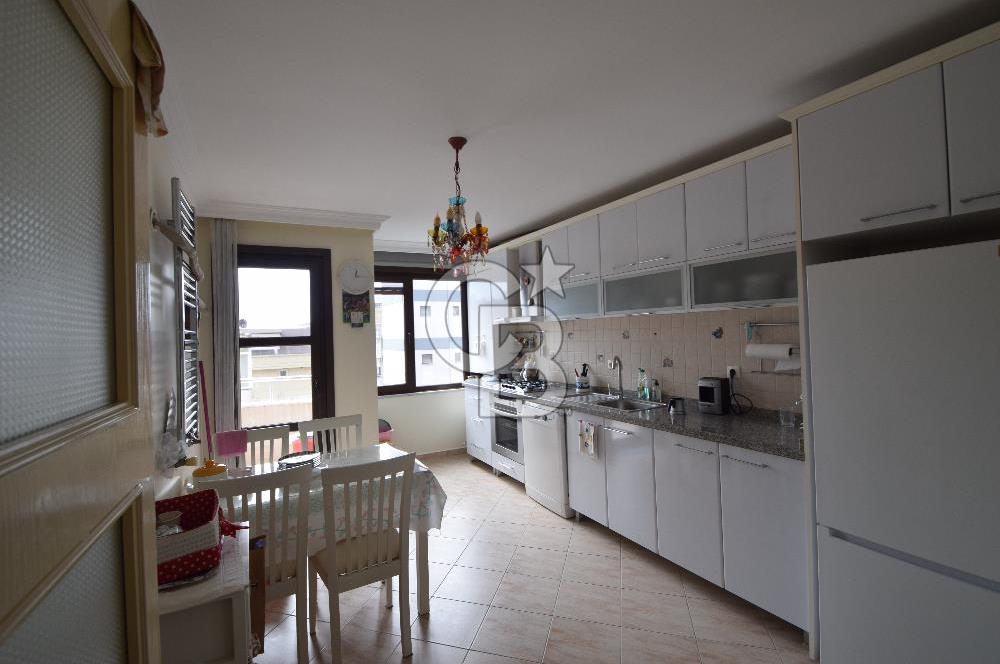 KARTAL ORHANTEPE’DE SAHİLE YAKIN, YÜKSEK ARSA PAYLI 3+1 SATILIK DAİRE