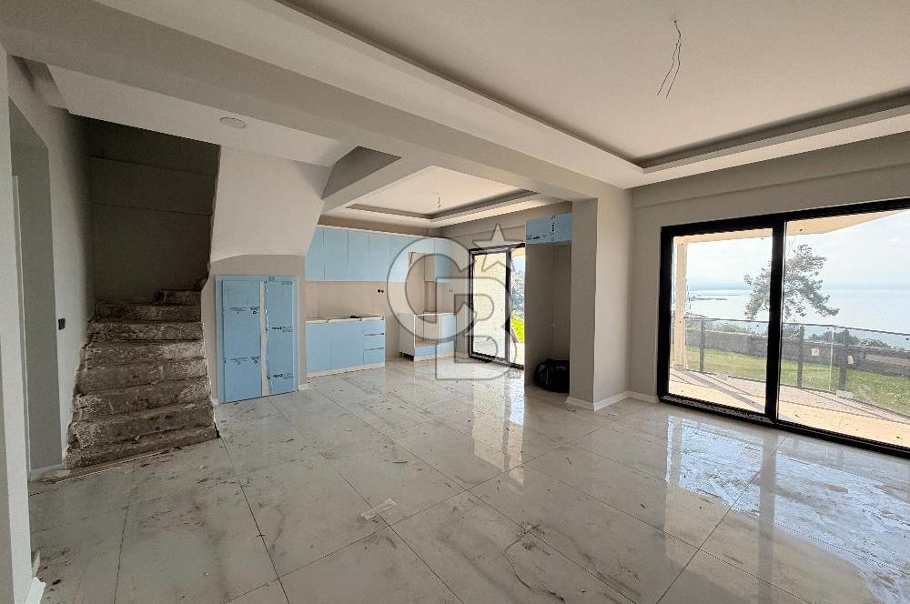 Gemlik Kurşunlu'da Eşsiz Deniz Manzaralı Villa