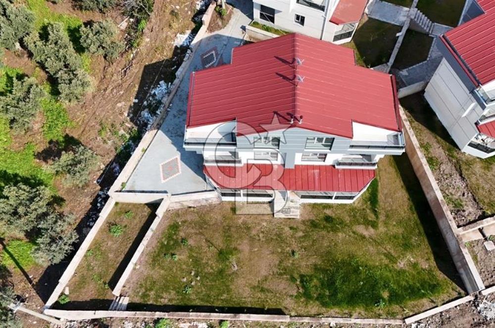 Gemlik Kurşunlu'da Eşsiz Deniz Manzaralı Villa