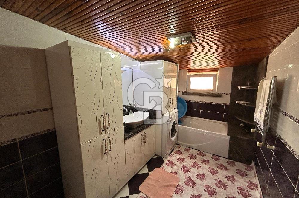 YUKARI DUDULLU 5+2 SATILIK DAİRE