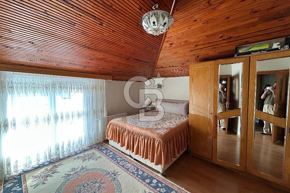 YUKARI DUDULLU 5+2 SATILIK DAİRE