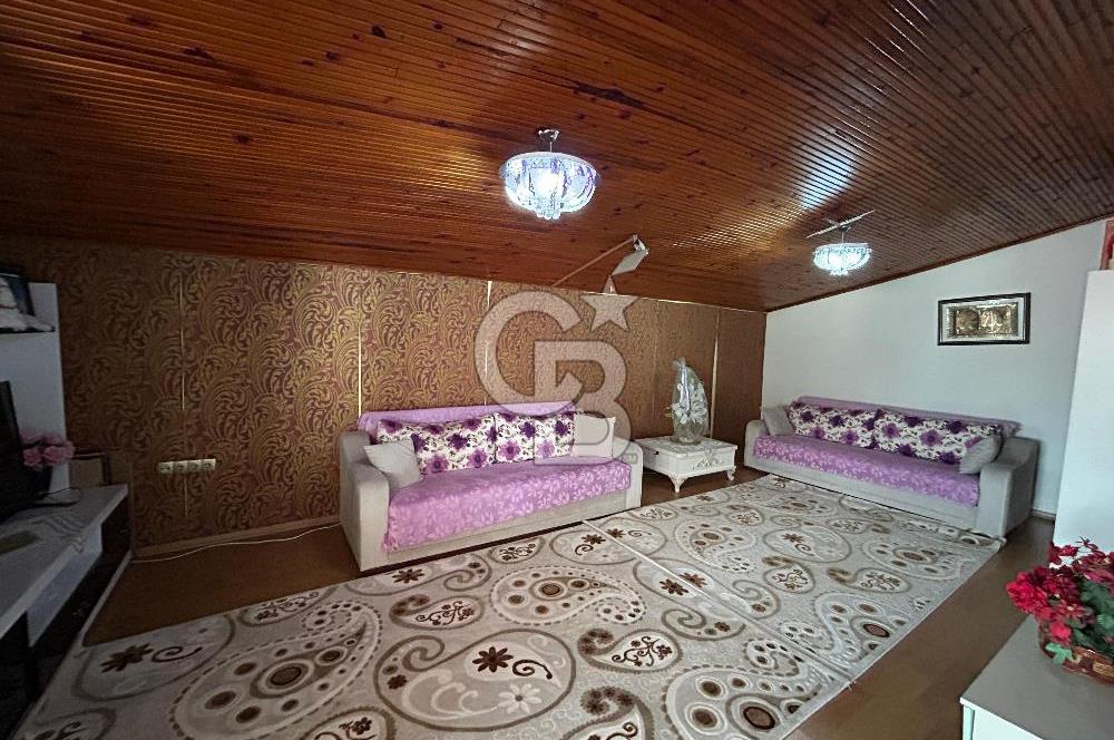 YUKARI DUDULLU 5+2 SATILIK DAİRE
