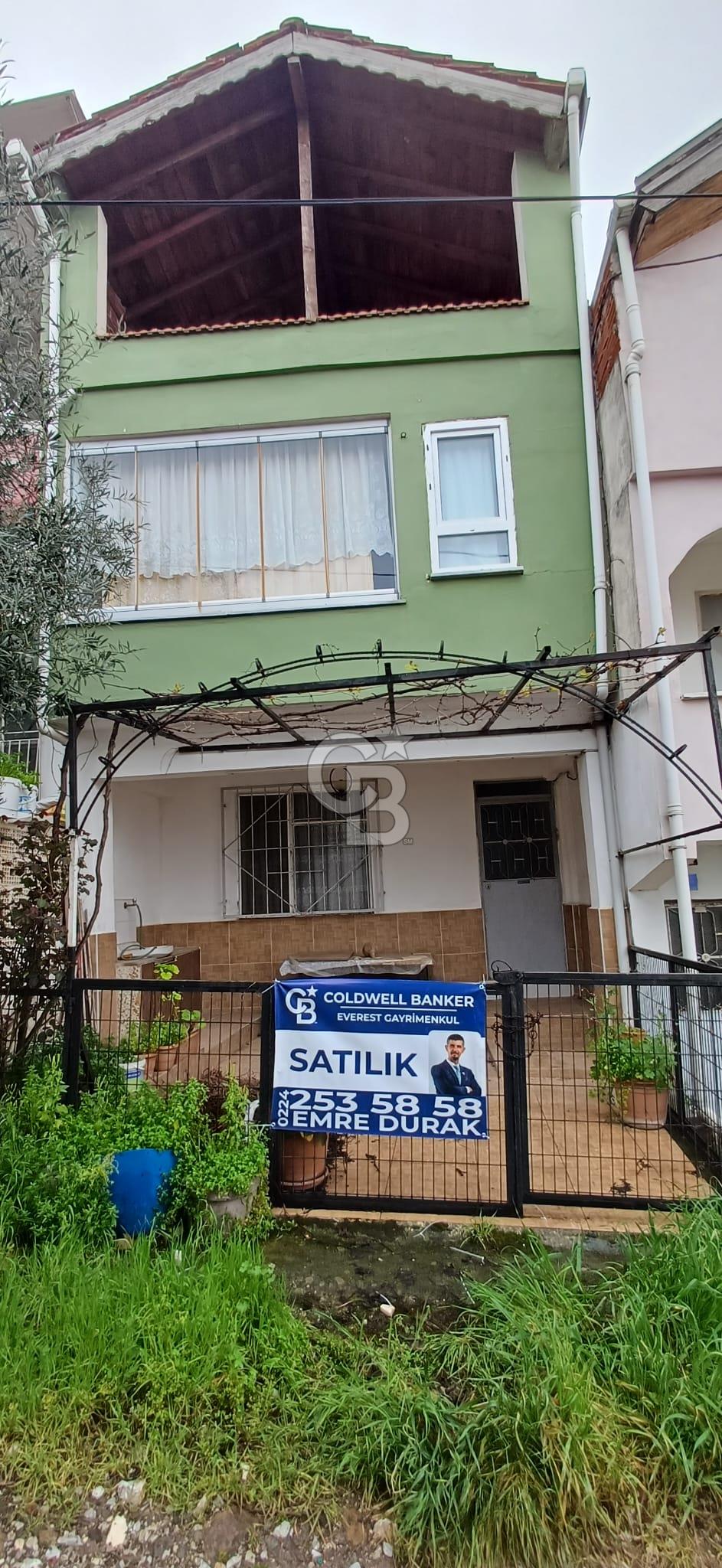 Mudanya Esence'de Deniz ve Doğa Manzaralı 3 Katlı Müstakil Ev