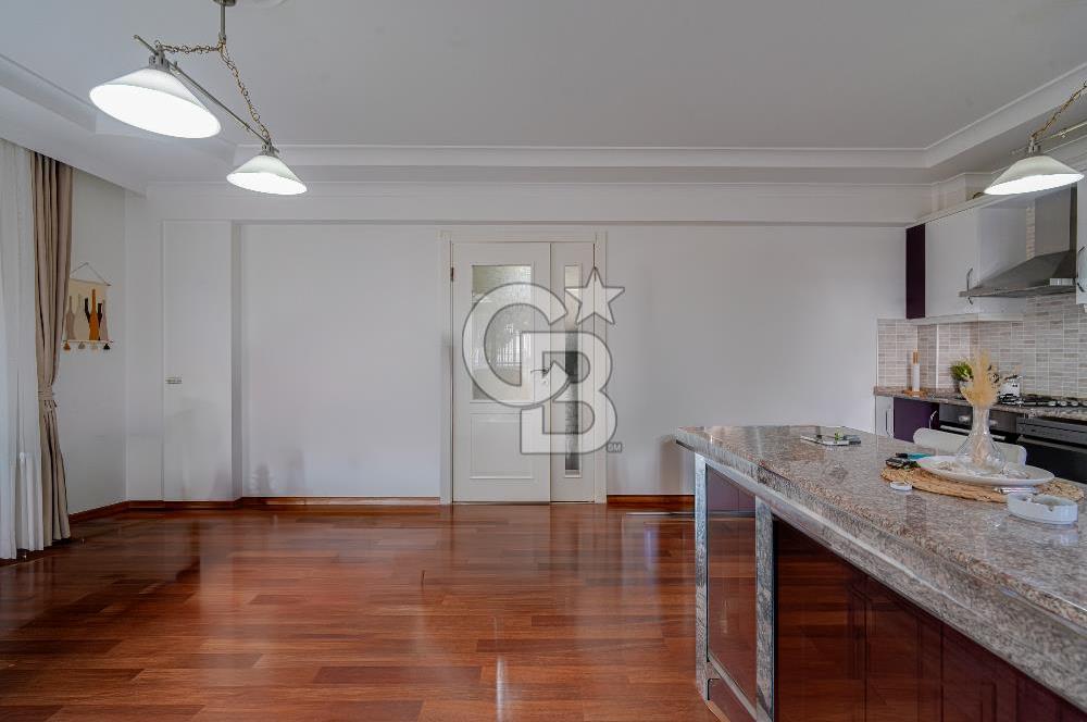 URLA ÇEŞMEALTIN'DA SATILIK 4+1 VİLLA 