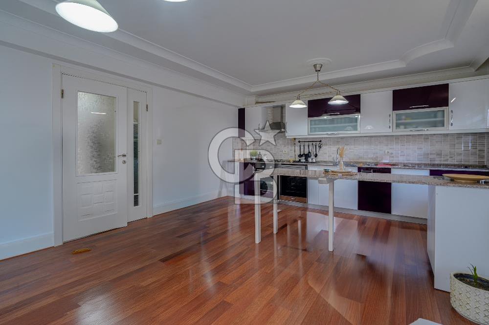 URLA ÇEŞMEALTIN'DA SATILIK 4+1 VİLLA 