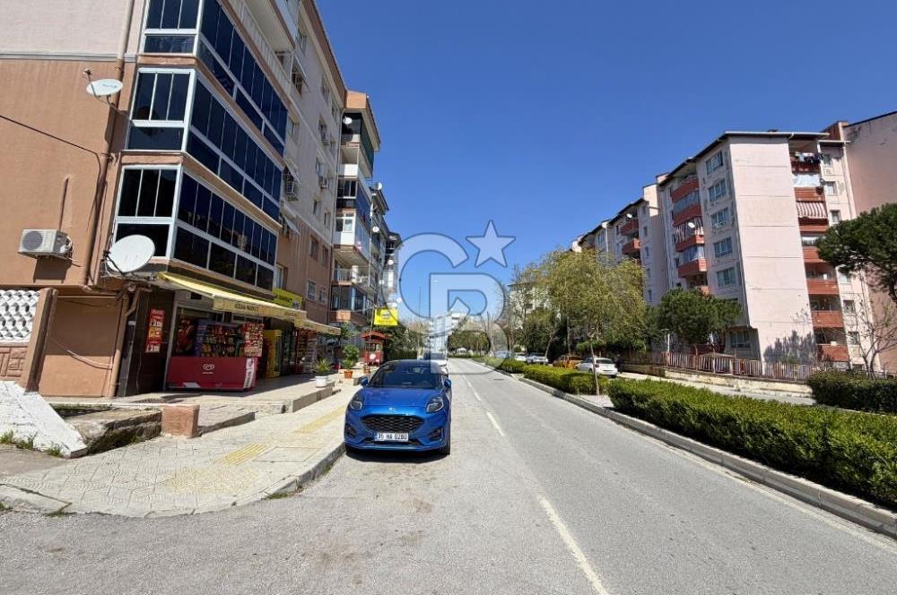 Gaziemir Atatürk Kültür Merkezi Karşısı Satılık Dükkan