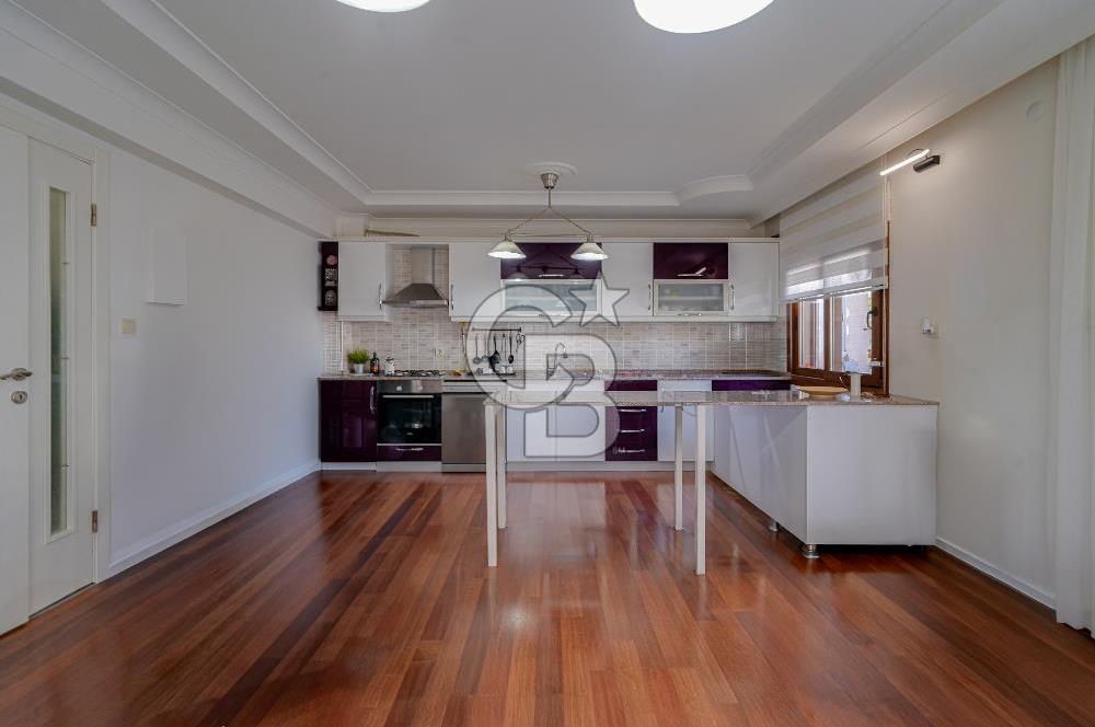 URLA ÇEŞMEALTIN'DA SATILIK 4+1 VİLLA 