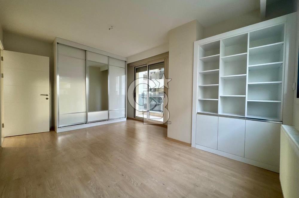 KARŞIYAKA ATILGAN İNŞ. GİRNE PARK EVLERİNDE SATILIK 3+! DAİRE