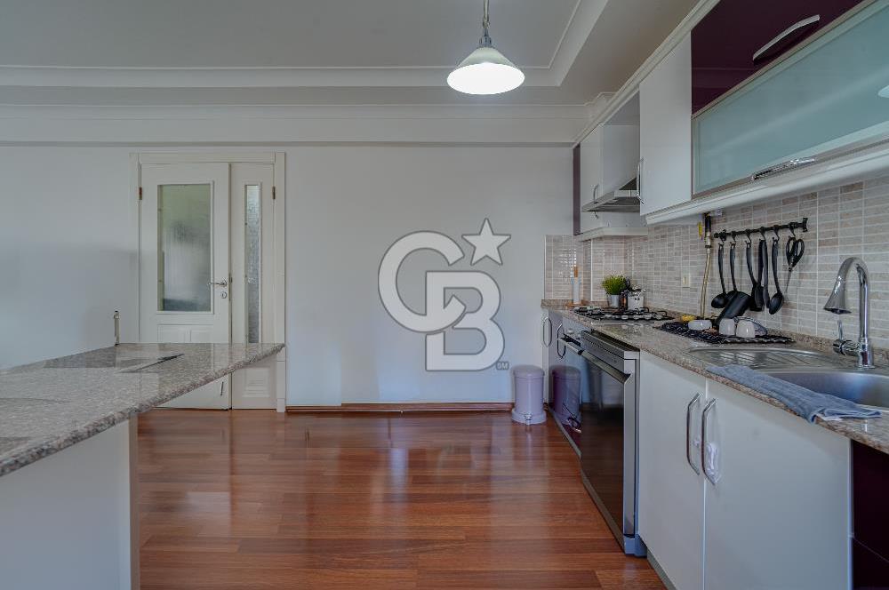 URLA ÇEŞMEALTIN'DA SATILIK 4+1 VİLLA 