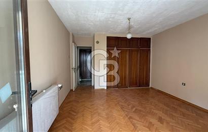 Smyrna'dan Cadde Üzeri Kiralık 4+1 Daire