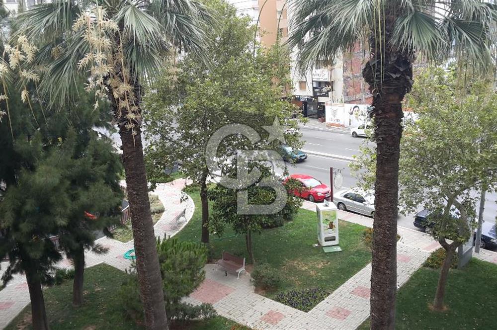 Karşıyaka Tersane de Asansörlü,Deniz gören Kiralık 3+1 Daire