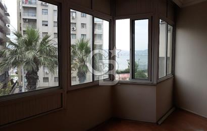 Karşıyaka Tersane de Asansörlü,Deniz gören Kiralık 3+1 Daire