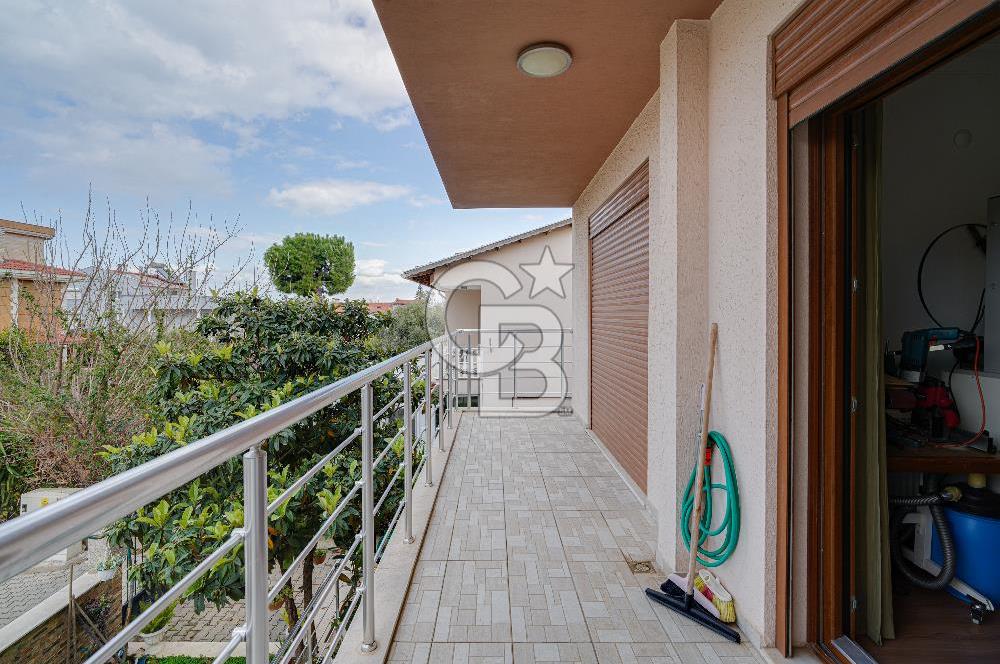 URLA ÇEŞMEALTIN'DA SATILIK 4+1 VİLLA 