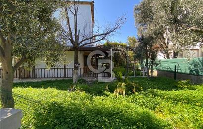 İzmir çeşme altınkum plajına yakın satılık 4+1 yazlık