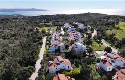 İzmir çeşme altınkum plajına yakın satılık 4+1 yazlık