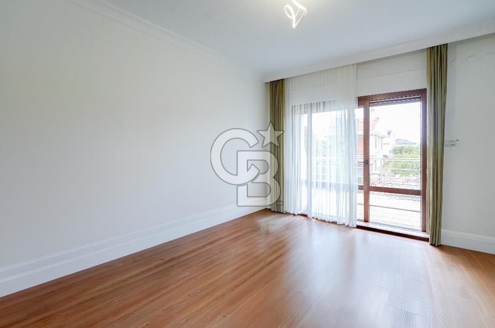 URLA ÇEŞMEALTIN'DA SATILIK 4+1 VİLLA 