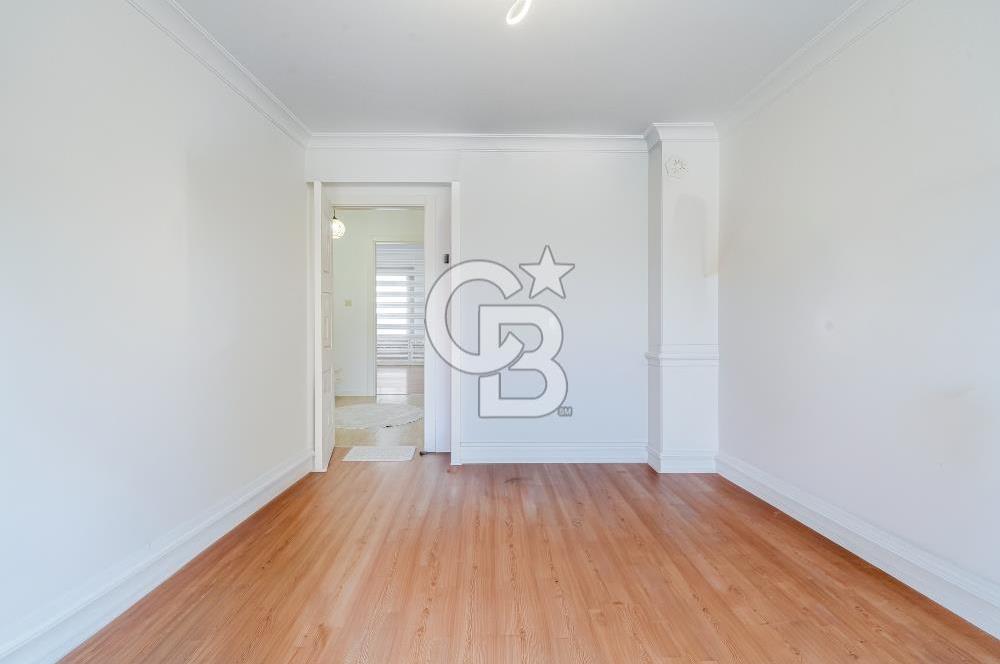 URLA ÇEŞMEALTIN'DA SATILIK 4+1 VİLLA 