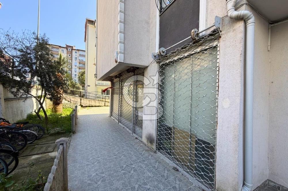 Gaziemir Atatürk Kültür Merkezi Karşısı Satılık Dükkan