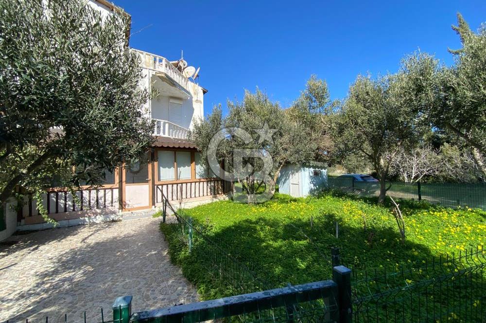 İzmir çeşme altınkum plajına yakın satılık 4+1 yazlık