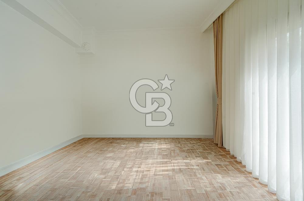 URLA ÇEŞMEALTIN'DA SATILIK 4+1 VİLLA 