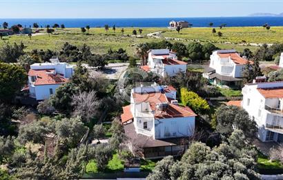 İzmir çeşme altınkum plajına yakın satılık 4+1 yazlık