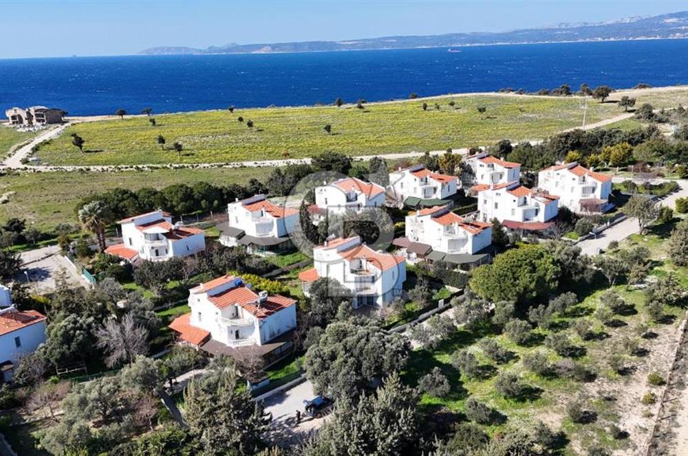 İzmir çeşme altınkum plajına yakın satılık 4+1 yazlık