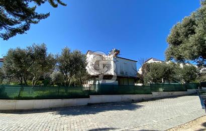 İzmir çeşme altınkum plajına yakın satılık 4+1 yazlık