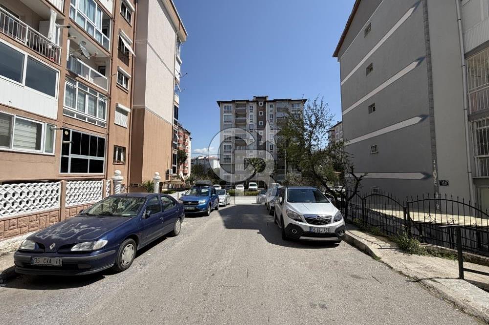 Gaziemir Atatürk Kültür Merkezi Karşısı Satılık Dükkan