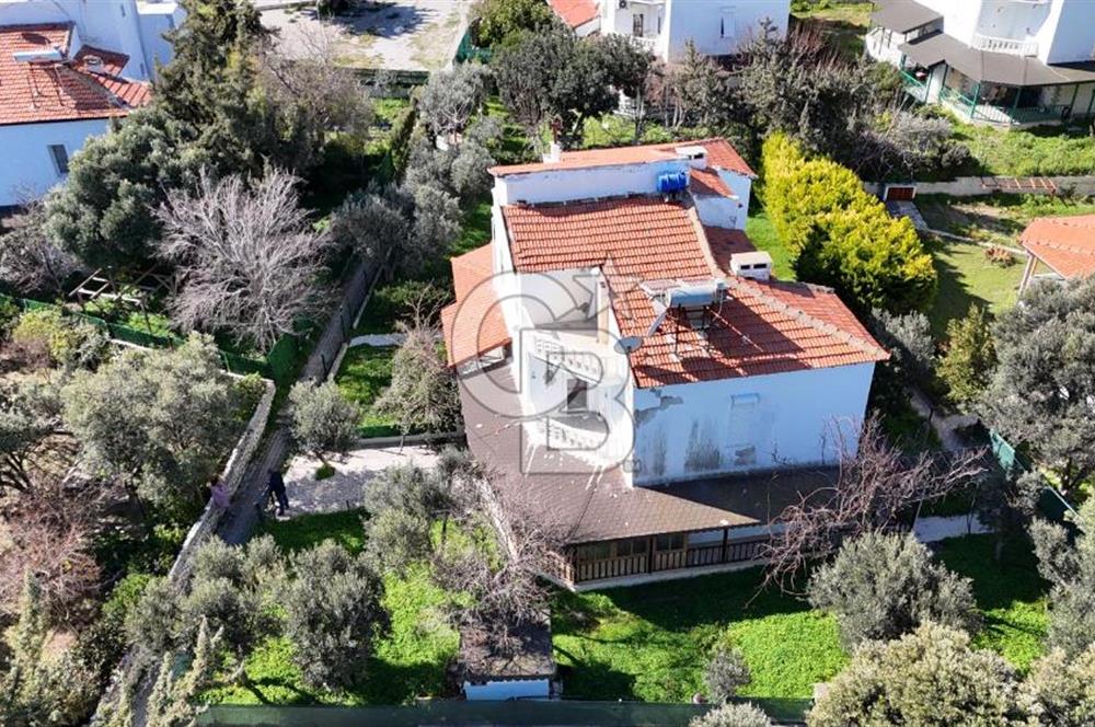 İzmir çeşme altınkum plajına yakın satılık 4+1 yazlık