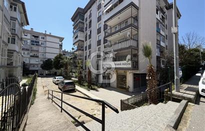 Gaziemir Atatürk Kültür Merkezi Karşısı Satılık Dükkan