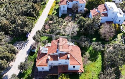 İzmir çeşme altınkum plajına yakın satılık 4+1 yazlık