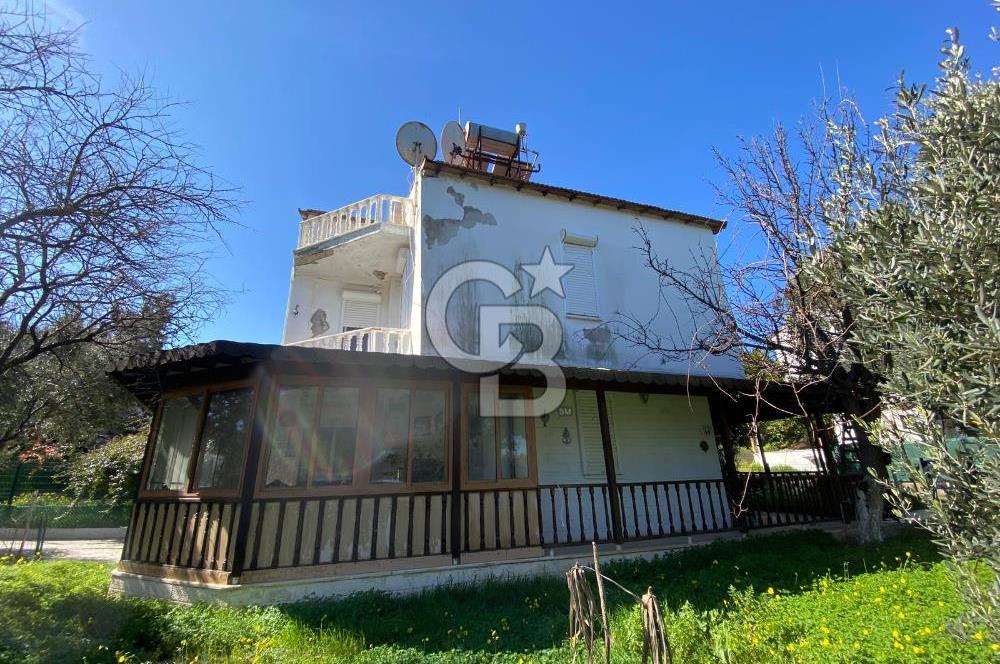 İzmir çeşme altınkum plajına yakın satılık 4+1 yazlık