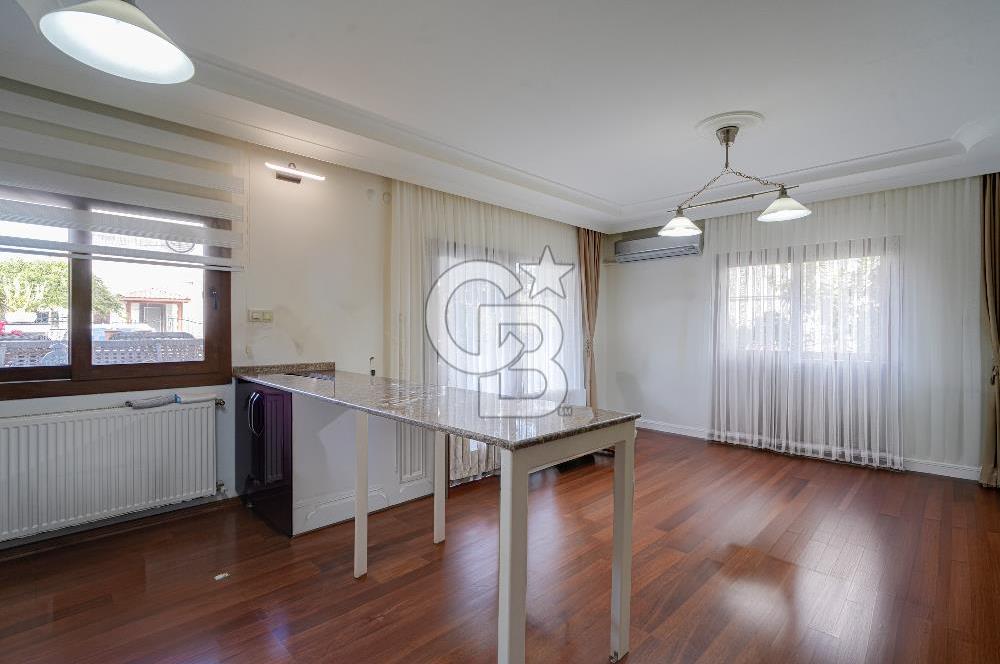 URLA ÇEŞMEALTIN'DA SATILIK 4+1 VİLLA 