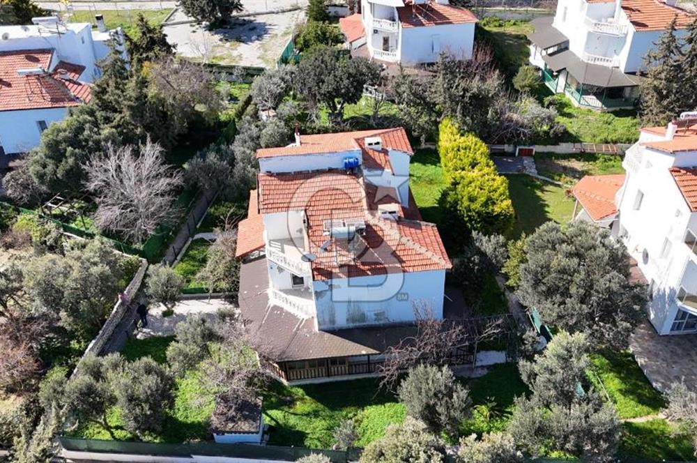 İzmir çeşme altınkum plajına yakın satılık 4+1 yazlık