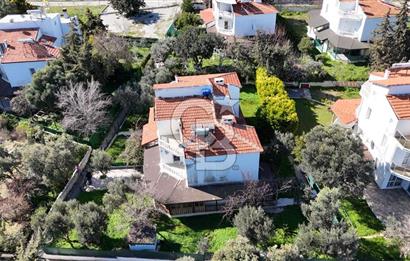 İzmir çeşme altınkum plajına yakın satılık 4+1 yazlık