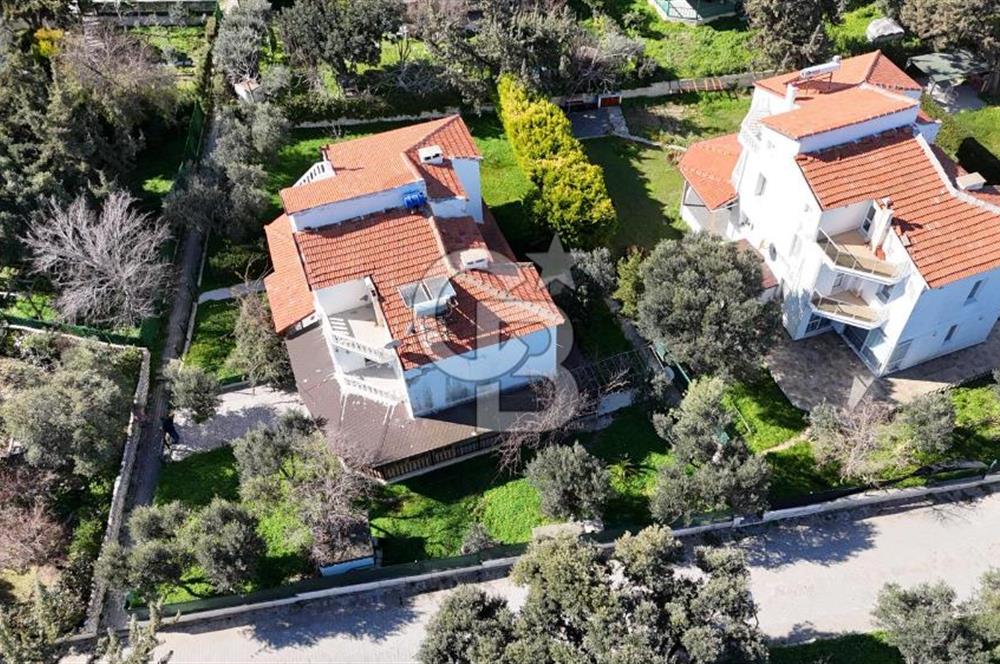 İzmir çeşme altınkum plajına yakın satılık 4+1 yazlık