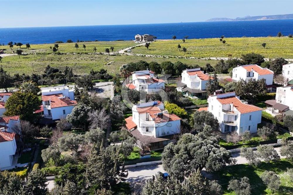 İzmir çeşme altınkum plajına yakın satılık 4+1 yazlık