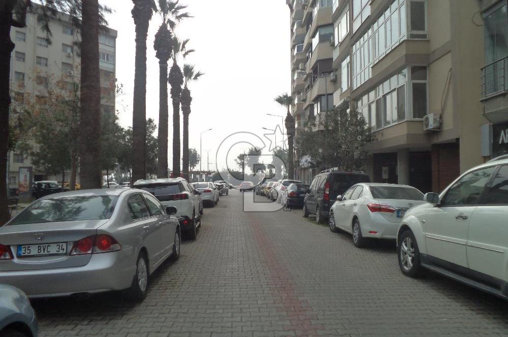 Karşıyaka Tersane de Asansörlü,Deniz gören Kiralık 3+1 Daire