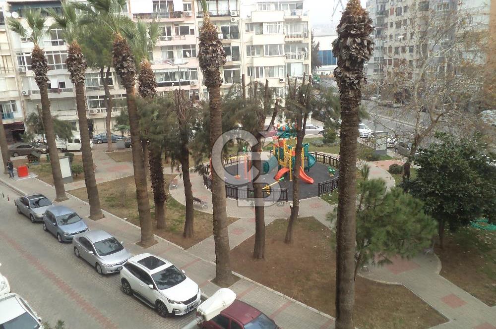 Karşıyaka Tersane de Asansörlü,Deniz gören Kiralık 3+1 Daire