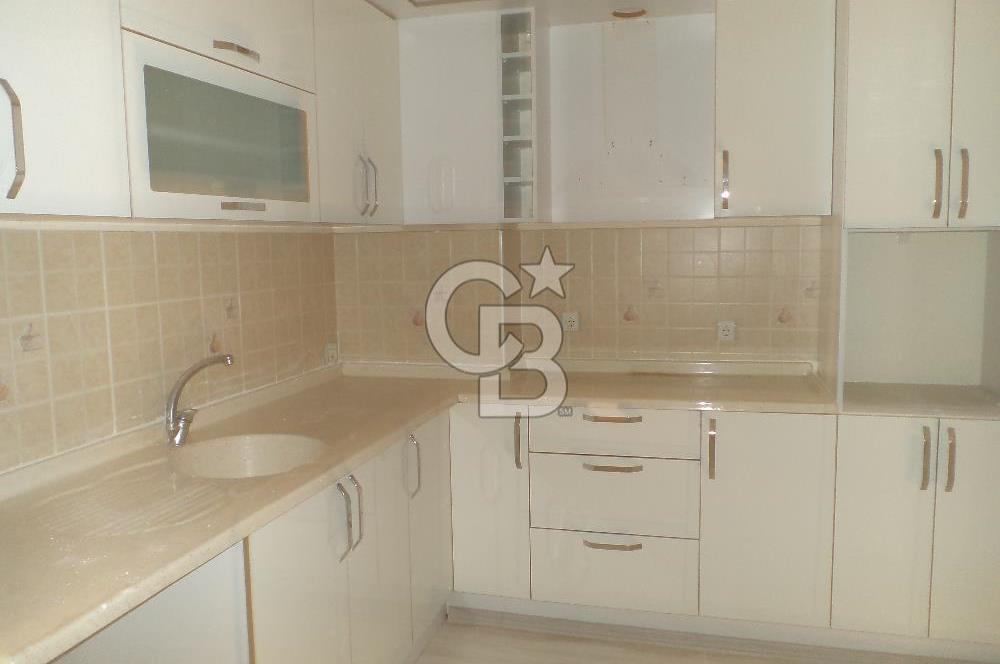 Karşıyaka Tersane de Asansörlü,Deniz gören Kiralık 3+1 Daire