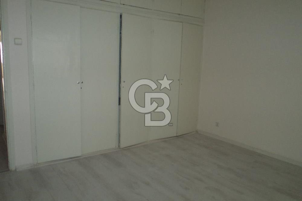 Karşıyaka Tersane de Asansörlü,Deniz gören Kiralık 3+1 Daire