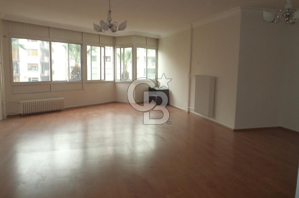 Karşıyaka Tersane de Asansörlü,Deniz gören Kiralık 3+1 Daire