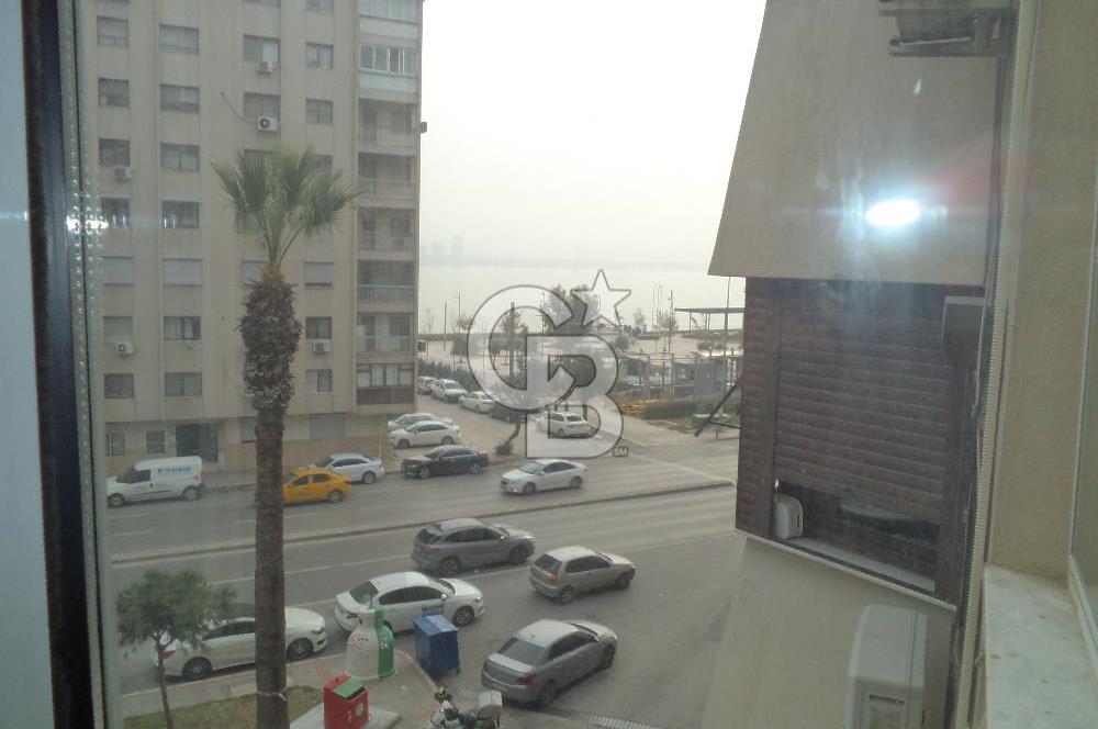 Karşıyaka Tersane de Asansörlü,Deniz gören Kiralık 3+1 Daire
