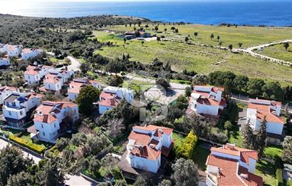 İzmir çeşme altınkum plajına yakın satılık 4+1 yazlık