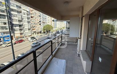 Smyrna'dan Cadde Üzeri Kiralık 4+1 Daire