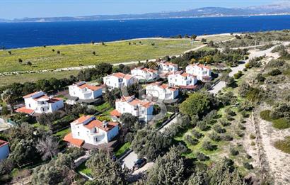 İzmir çeşme altınkum plajına yakın satılık 4+1 yazlık