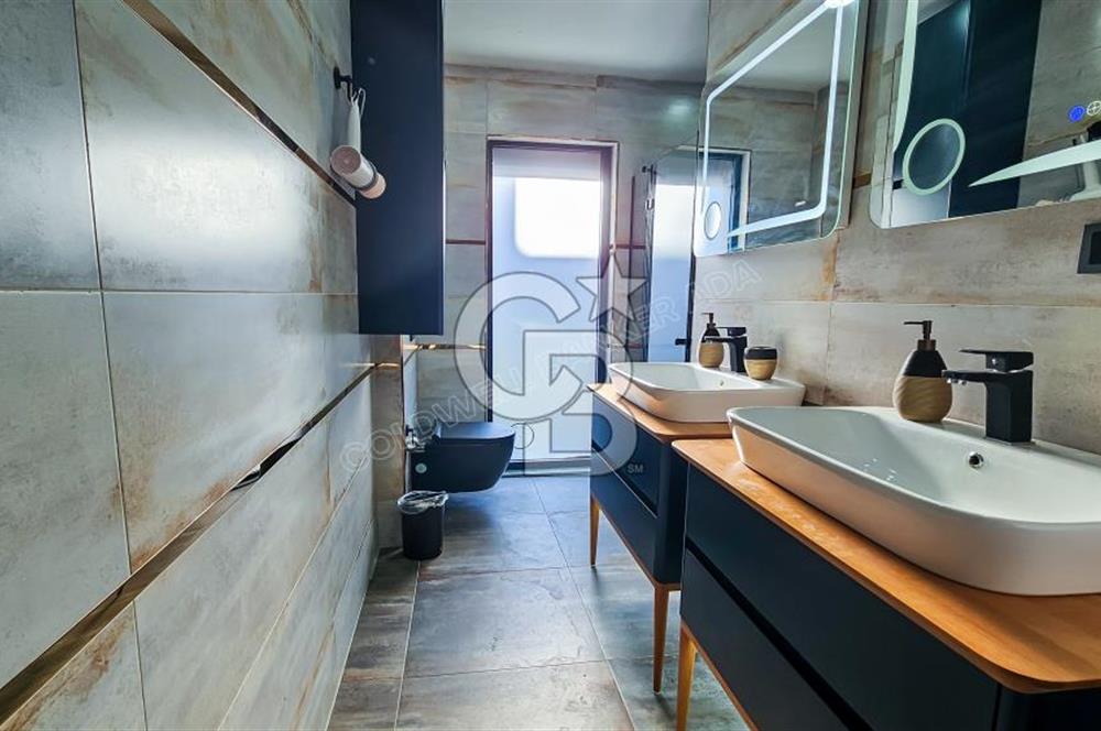 Kuşadası'nda Deniz Manzaralı, Ultra Lüks Kiralık 5+2 Villa