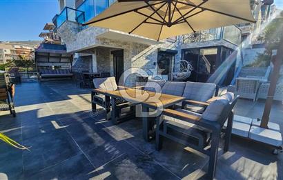 Kuşadası'nda Deniz Manzaralı, Ultra Lüks Kiralık 5+2 Villa